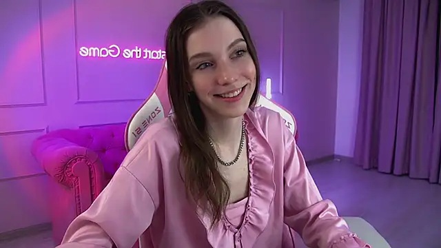 VeronicaVances online show from 05-06-26, 06:45