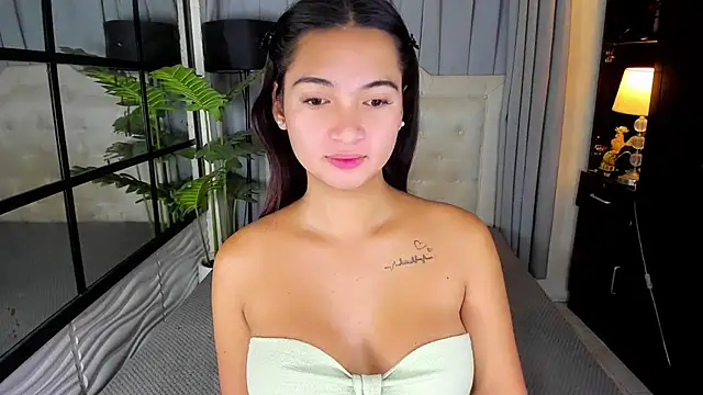 Snapshot of Patricia_Anderson chatting on 05-18-26, 02:44 Patricia Anderson online show from 05-18-26, 02:44