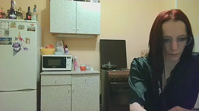 Lucy Divine online show from 11-13-25, 08:02