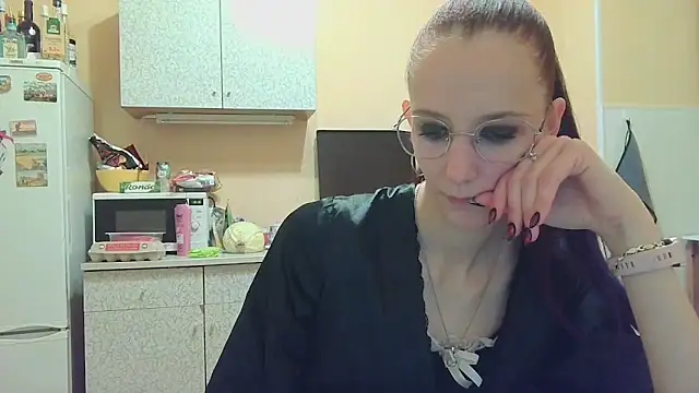 Snapshot of Lucy_Divine chatting on 09-23-25, 07:32 Lucy Divine online show from 09-23-25, 07:32