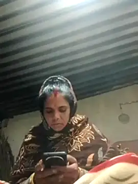 Hot ashna online show from 01-10-26, 04:24