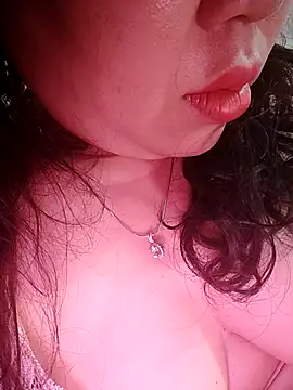 Julyy08 online show from 03-03-26, 03:24