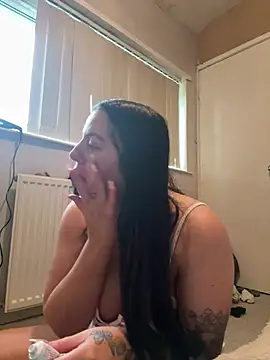 Snapshot of Victoriasteel chatting on 02-19-26, 11:29 Victoriasteel online show from 02-19-26, 11:29
