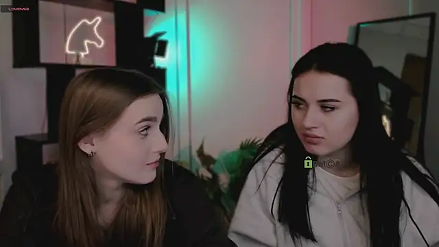 aria moo online show from 11-24-25, 07:25