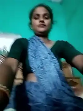 Snapshot of Sapna9685 chatting on 10-22-25, 04:28 Sapna9685 online show from 10-22-25, 04:28