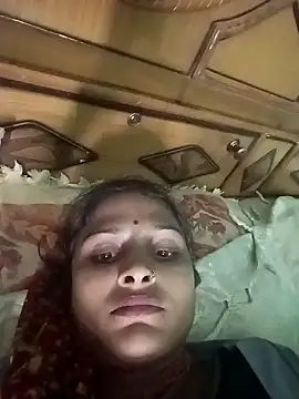 Snapshot of Sapna9685 chatting on 10-12-25, 03:35 Sapna9685 online show from 10-12-25, 03:35