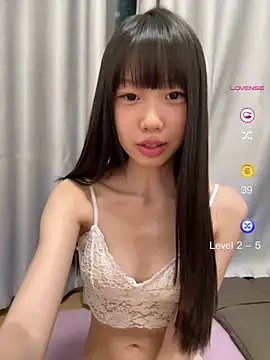 Snapshot of xinyu789 chatting on 05-07-26, 03:04 xinyu789 online show from 05-07-26, 03:04