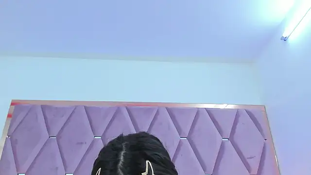Snapshot of MaskedGirl_ chatting on 10-11-25, 11:55 MaskedGirl online show from 10-11-25, 11:55