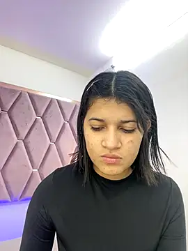 Snapshot of MaskedGirl_ chatting on 09-28-25, 11:50 MaskedGirl online show from 09-28-25, 11:50