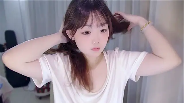 YUANYUAN-A online show from 04-12-26, 01:03