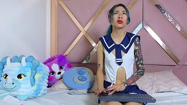 Sophia moo  online show from 05-31-26, 05:57