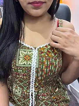 Snapshot of Riya-6969 chatting on 05-05-26, 01:36 Riya-6969 online show from 05-05-26, 01:36