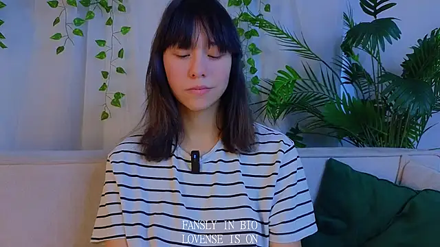 BritniBers online show from 11-17-25, 02:26