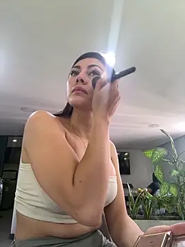 Isabellaa Palacios online show from 06-17-26, 01:32