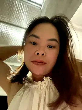 Snapshot of han-cute chatting on 09-14-25, 11:27 han-cute online show from 09-14-25, 11:27