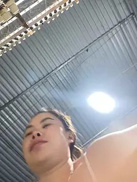 Snapshot of han-cute chatting on 10-04-25, 02:51 han-cute online show from 10-04-25, 02:51