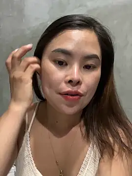 Snapshot of han-cute chatting on 09-23-25, 01:40 han-cute online show from 09-23-25, 01:40