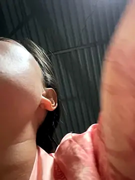 Snapshot of han-cute chatting on 10-29-25, 10:25 han-cute online show from 10-29-25, 10:25