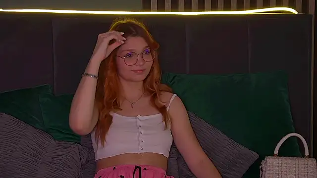 BellaMarebelle online show from 09-21-25, 04:06