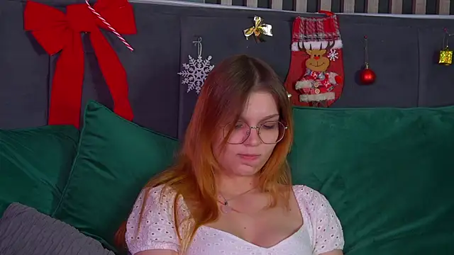 BellaMarebelle online show from 12-21-25, 04:14