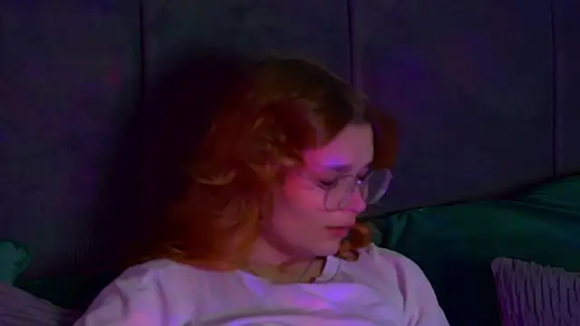 BellaMarebelle online show from 10-10-25, 04:24