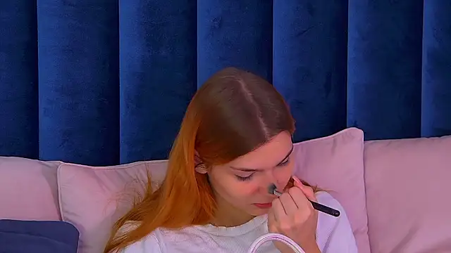 BellaMarebelle online show from 10-17-25, 04:27