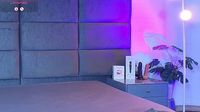 Slenna Moon online show from 03-19-26, 11:27