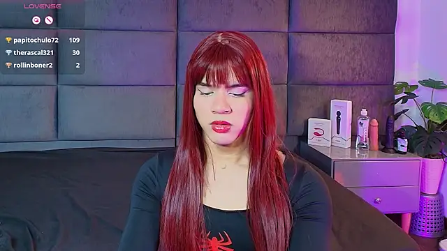 Slenna Moon online show from 12-21-25, 02:46