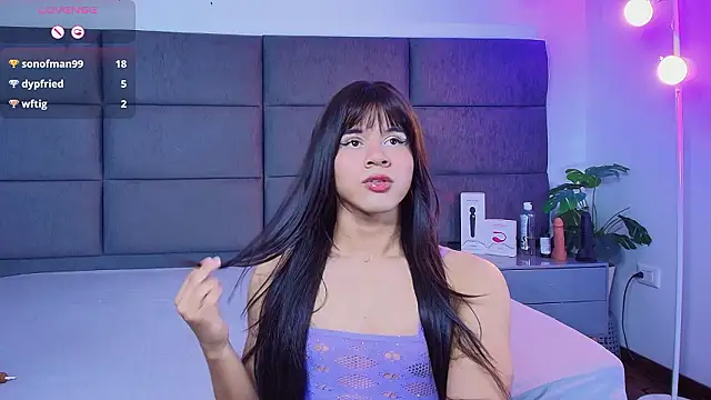 Slenna Moon online show from 01-17-26, 03:21