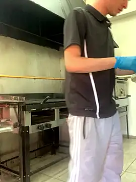 Snapshot of flaquitxxx18 chatting on 11-11-25, 07:08 flaquitxxx18 online show from 11-11-25, 07:08