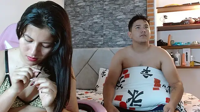 Sexxyy Couple  online show from 06-05-26, 08:58