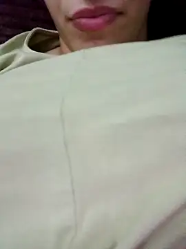 Snapshot of Ahalm chatting on 10-24-25, 09:14 Ahalm online show from 10-24-25, 09:14