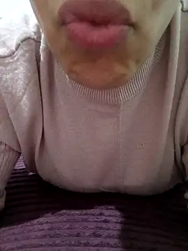 Snapshot of Ahalm chatting on 11-09-25, 03:38 Ahalm online show from 11-09-25, 03:38