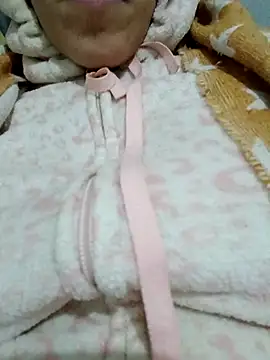 Snapshot of Ahalm chatting on 12-16-25, 08:24 Ahalm online show from 12-16-25, 08:24