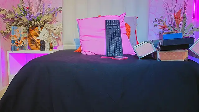 Paulina Sodi online show from 10-18-25, 12:18