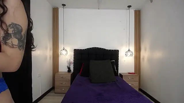 KENDALL ART online show from 12-05-25, 09:01