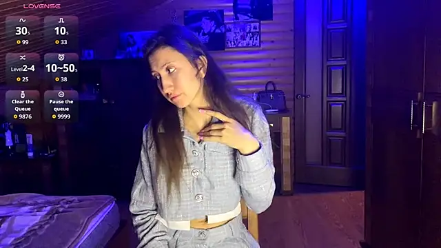 Shyselly online show from 10-22-25, 04:17