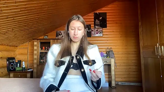 Shyselly online show from 09-13-25, 02:17