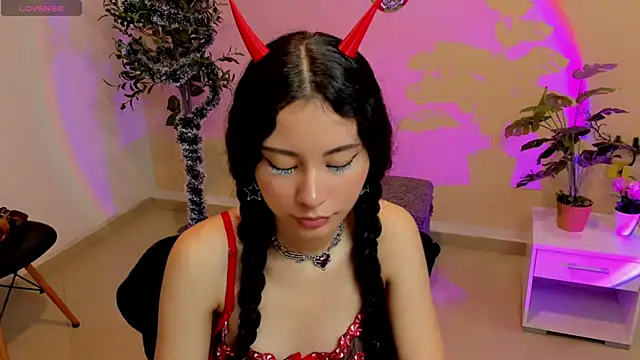 Krysten Riter online show from 12-20-25, 01:47