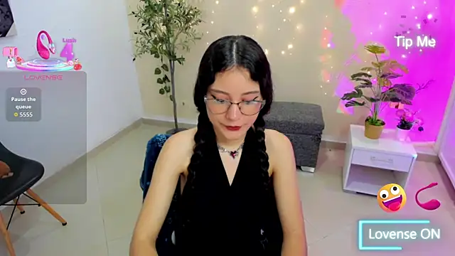 Krysten Riter online show from 01-13-26, 01:48