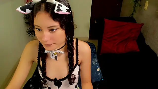 Krysten Riter online show from 10-09-25, 02:39