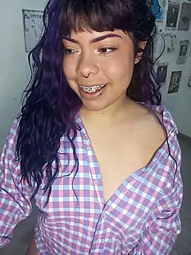 Snapshot of violetaa_castro chatting on 10-02-25, 04:10 violetaa castro online show from 10-02-25, 04:10