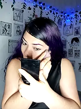 Snapshot of violetaa_castro chatting on 10-09-25, 01:17 violetaa castro online show from 10-09-25, 01:17