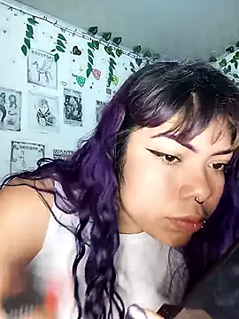 Snapshot of violetaa_castro chatting on 09-30-25, 04:46 violetaa castro online show from 09-30-25, 04:46
