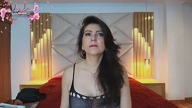 Snapshot of allie_pearl chatting on 01-08-26, 12:00 allie pearl online show from 01-08-26, 12:00