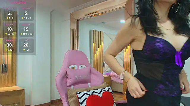 Snapshot of allie_pearl chatting on 09-24-25, 12:00 allie pearl online show from 09-24-25, 12:00