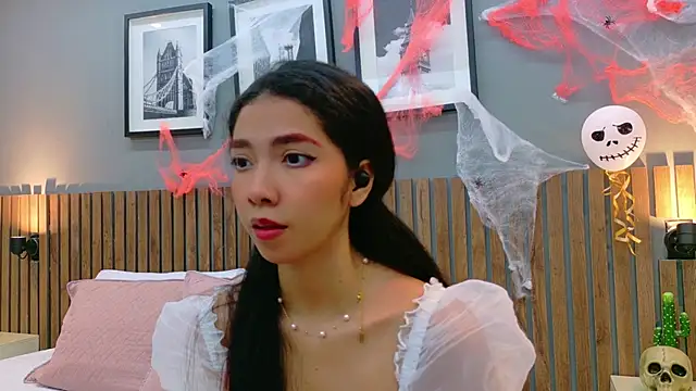 luna roja25 online show from 10-22-25, 01:32