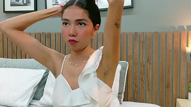 luna roja25 online show from 11-12-25, 01:26