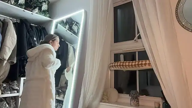 KayleeBella online show from 02-15-26, 10:20