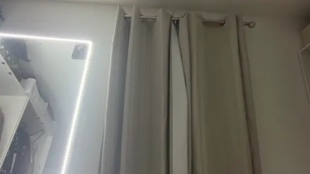 KayleeBella online show from 11-30-25, 05:36